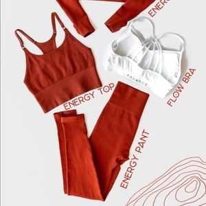 Balance Athletica Quarts Collection Amber Set